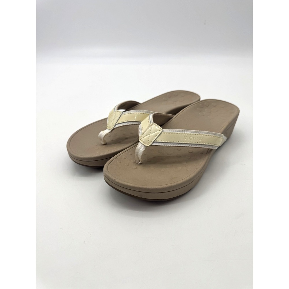 Vionic 380 High Tide Thong Sandals 9 Beige Patent Leather Flip Flop Shoe Beach